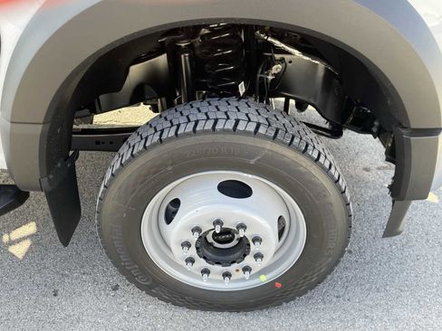 New 2024 Ford F550 4x4 Regular Cab Super Duty image 5