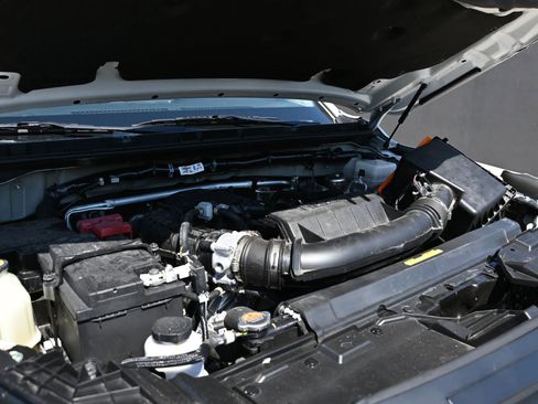 Used 2025 Nissan Frontier S image 20