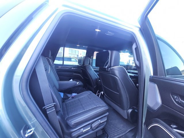 Certified 2024 Cadillac Escalade Sport Platinum w/ LPO, ONYX Package AWD/4WD image 5
