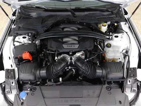 Used 2025 Ford Mustang GT Premium RWD image 25