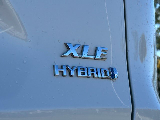 Used 2021 Toyota RAV4 XLE Premium AWD/4WD image 14