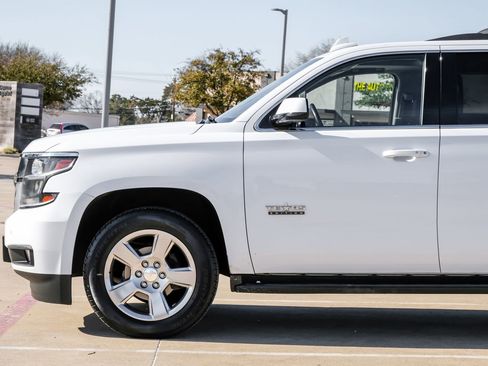 Used 2020 Chevrolet Suburban LT image 13