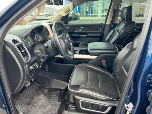 Used 2019 RAM 1500 Laramie AWD/4WD image 8