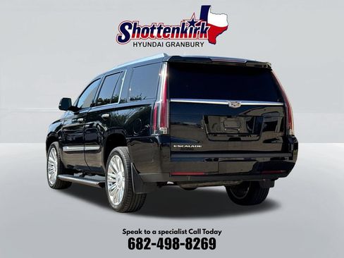 Used 2020 Cadillac Escalade Platinum AWD/4WD image 8