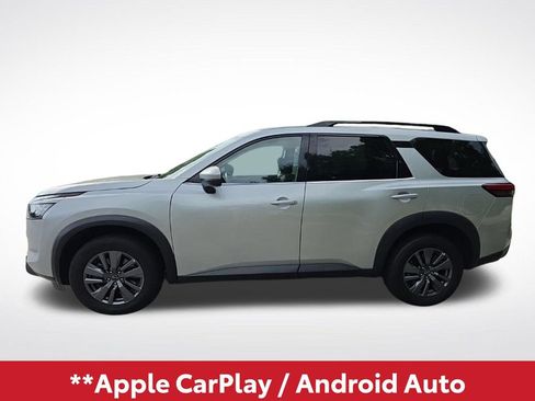Used 2024 Nissan Pathfinder SV AWD/4WD image 3