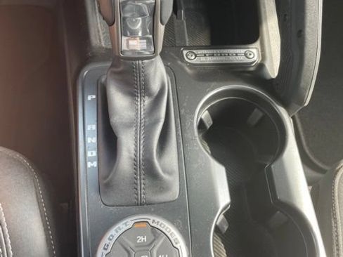 Used 2025 Ford Bronco Badlands AWD/4WD image 44