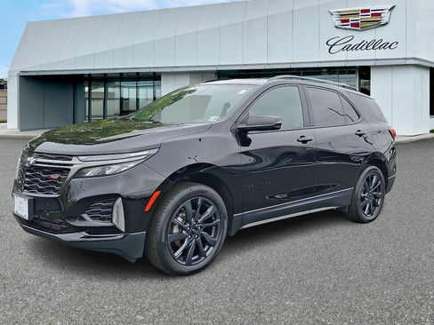 Used 2023 Chevrolet Equinox RS w/ RS Leather Package image 3