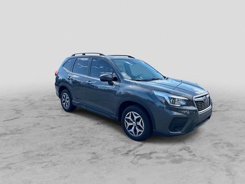 Used 2020 Subaru Forester Premium AWD/4WD image 2
