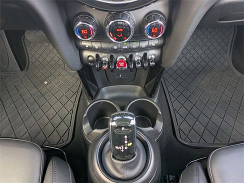 Used 2022 MINI Cooper S image 19