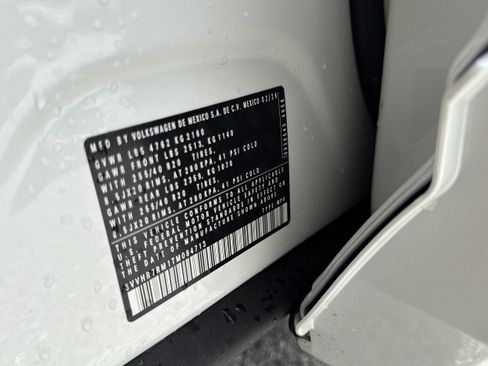New 2026 Volkswagen Tiguan SE R-Line FWD image 34