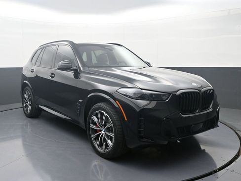Used 2026 BMW X5 xDrive40i w/ M Sport Package image 3