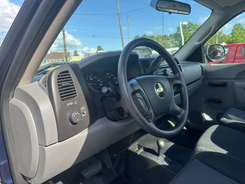 Used 2011 Chevrolet Silverado 1500 W/T w/ LS Package AWD/4WD image 17