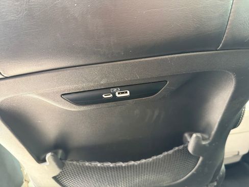 Used 2024 Chrysler Pacifica Limited FWD image 35