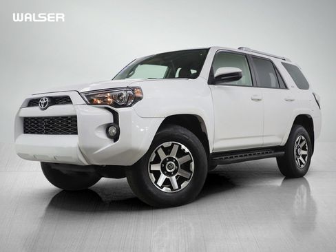 Used 2016 Toyota 4Runner SR5 image 1