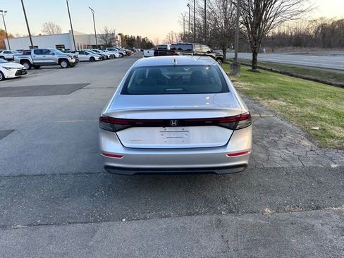 Used 2023 Honda Accord LX image 4