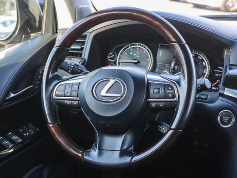 Used 2018 Lexus LX 570 4WD image 13