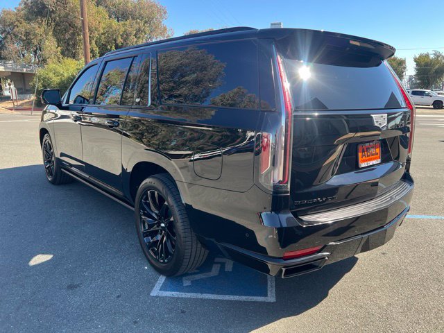 Used 2021 Cadillac Escalade ESV Sport w/ Driver Assist Tech Package AWD/4WD image 5