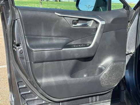 Certified 2021 Toyota RAV4 XLE image 26