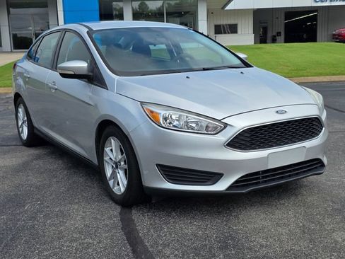 Used 2015 Ford Focus SE FWD image 17