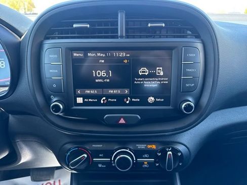 Used 2025 Kia Soul LX w/ LX Technology Package FWD image 27