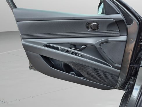 New 2026 Hyundai Elantra SEL Sport FWD image 22