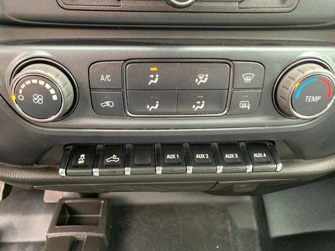 Used 2019 Chevrolet Silverado 2500 W/T image 18