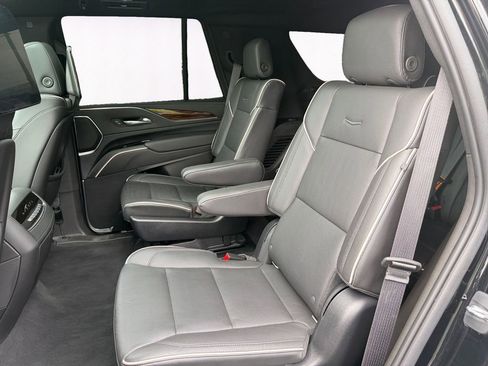 Used 2021 Cadillac Escalade Premium Luxury w/ LPO, Illumination Package AWD/4WD image 13