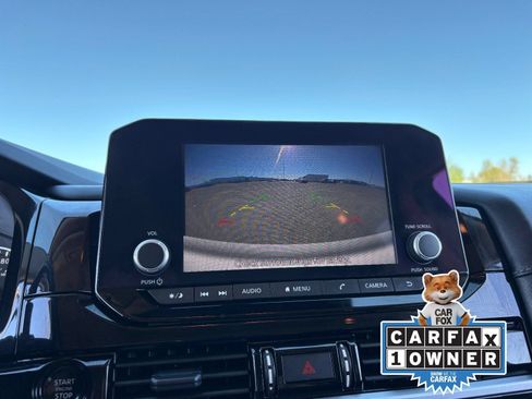 Certified 2025 Nissan Pathfinder SV FWD image 24
