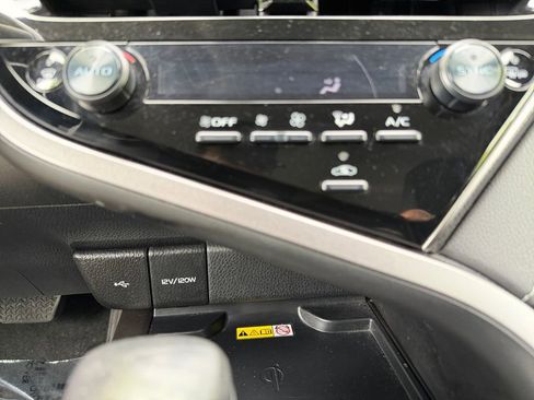Used 2023 Toyota Camry XSE FWD image 19