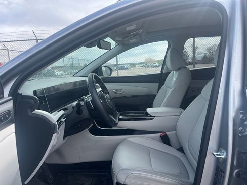 Used 2024 Chevrolet Suburban RST image 9