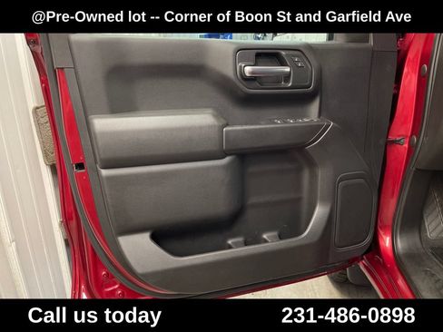 Used 2020 Chevrolet Silverado 1500 Custom w/ Custom Value Package AWD/4WD image 15