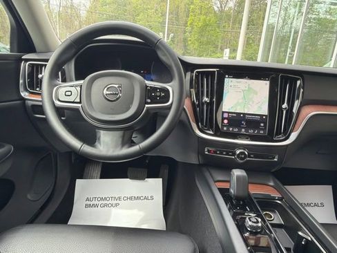 Used 2025 Volvo S60 B5 Plus AWD/4WD image 12