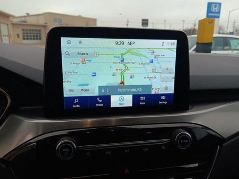 Used 2022 Ford Escape Titanium image 17