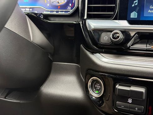 Used 2023 Chevrolet Silverado 1500 High Country image 32