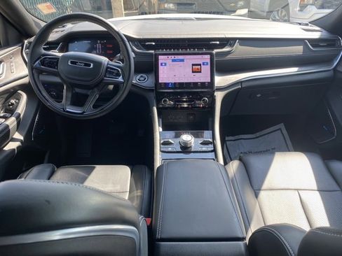 Used 2023 Jeep Grand Cherokee Overland w/ Advanced Protech Group III image 37