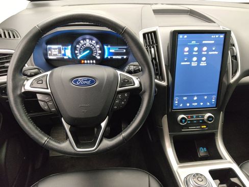 Used 2024 Ford Edge SEL image 22