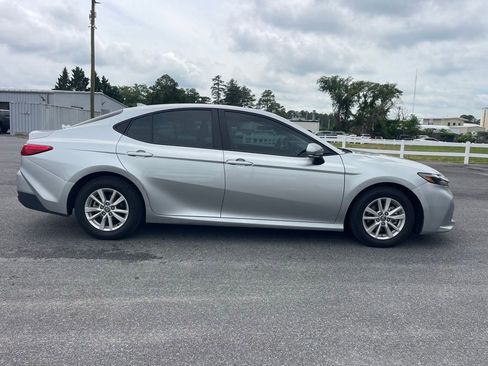 Used 2025 Toyota Camry LE FWD image 6