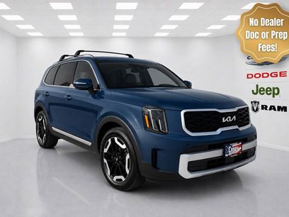 Used 2023 Kia Telluride S w/ S Sunroof Package