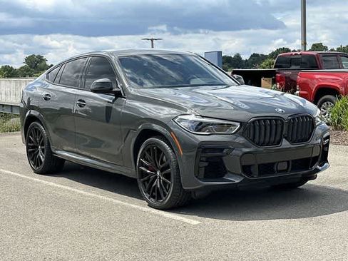 Used 2022 BMW X6 M50i w/ Executive Package AWD/4WD image 31