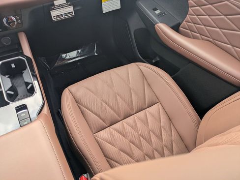 New 2026 Mitsubishi Outlander SEL FWD image 18