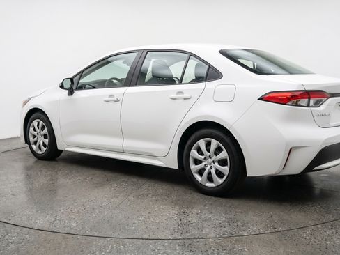 Used 2025 Toyota Corolla LE FWD image 6