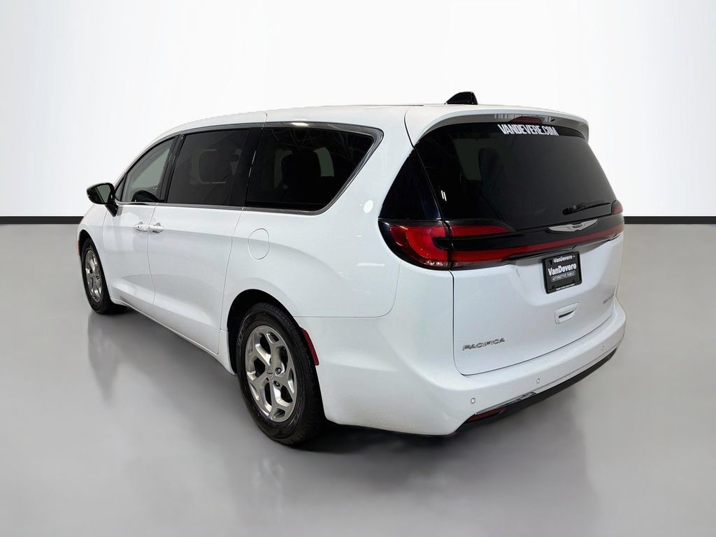 Used 2024 Chrysler Pacifica Limited FWD image 7