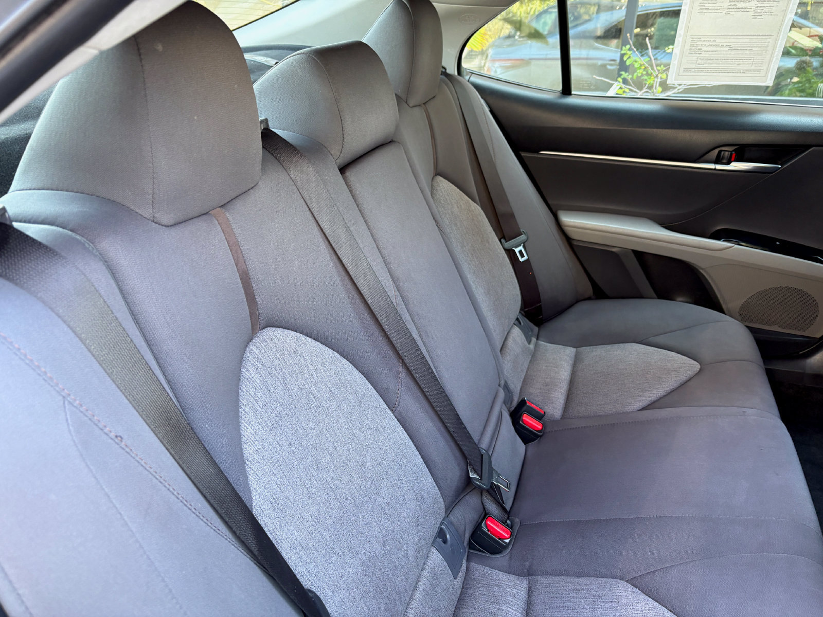 Used 2018 Toyota Camry LE w/ Moonroof Package FWD image 21
