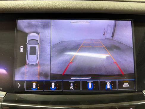 Used 2020 Cadillac XT6 Premium Luxury FWD image 29