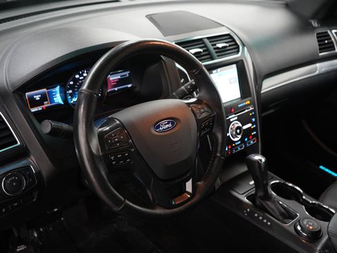 Used 2017 Ford Explorer Sport w/ Equipment Group 401A AWD/4WD image 21