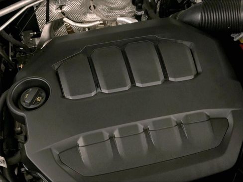 Used 2025 Volkswagen Atlas Cross Sport SE image 30