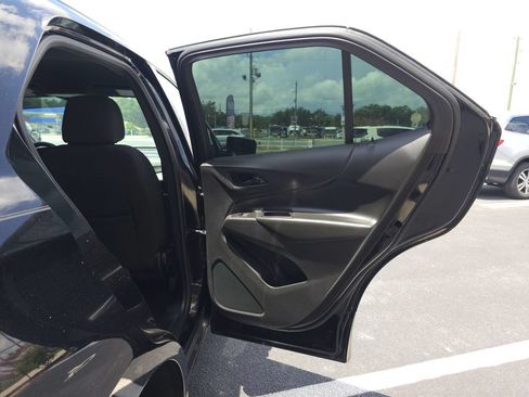 Used 2019 Chevrolet Equinox LT FWD image 15