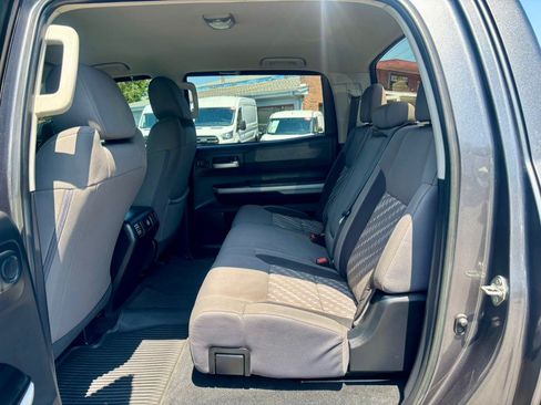 Used 2019 Toyota Tundra SR5 w/ SR5 Upgrade Package AWD/4WD image 14