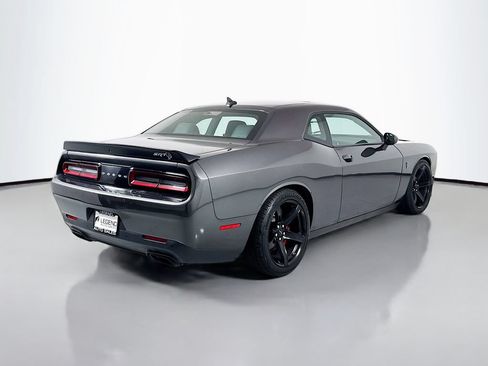Used 2017 Dodge Challenger SRT Hellcat RWD image 4