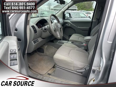 Used 2018 Nissan Frontier SV image 10